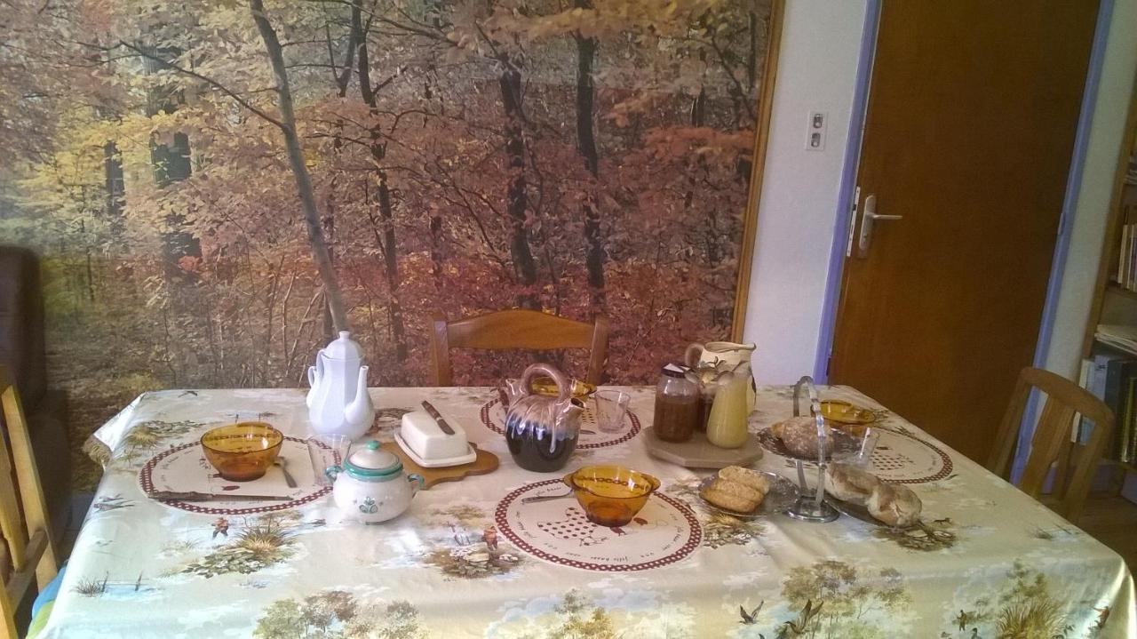 Bed and Breakfast Au Domaine Des Oiseaux Montredon  Exterior foto